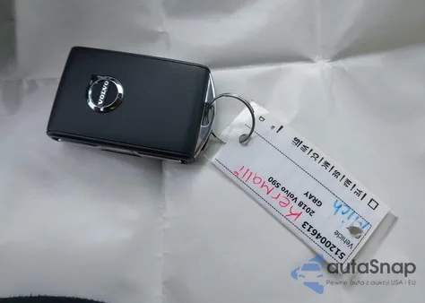 2018 Volvo S90 T5 Momentum z USA, uszkodzony, nr VIN LVY982MKXJP021205